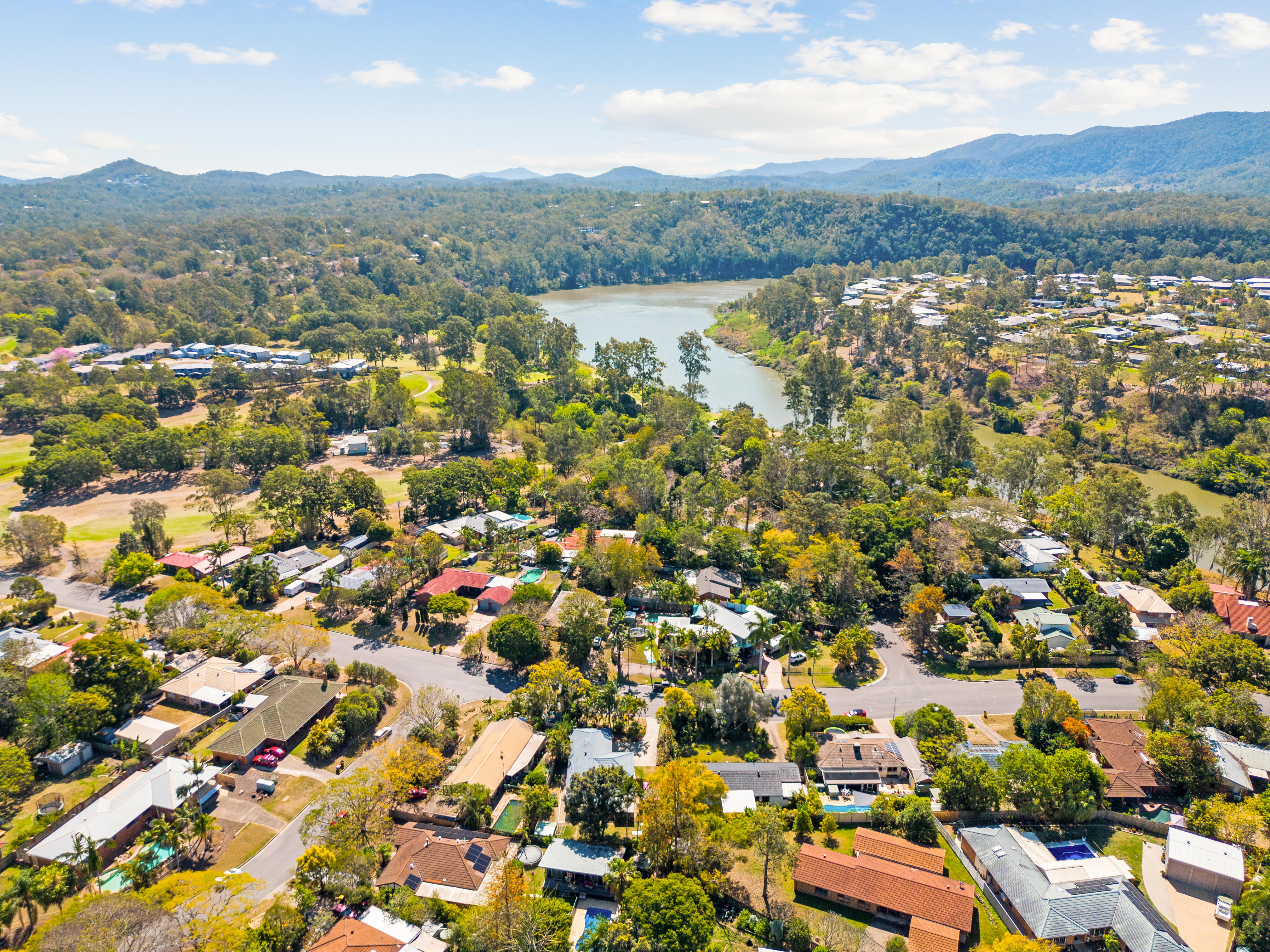 48 Nalya Crescent, Karana Downs - Thumbnail 2
